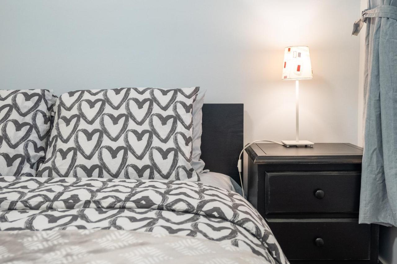 Lovely 1Br Secondary Suite With Separate Entrance Нью-Вестминстер Экстерьер фото