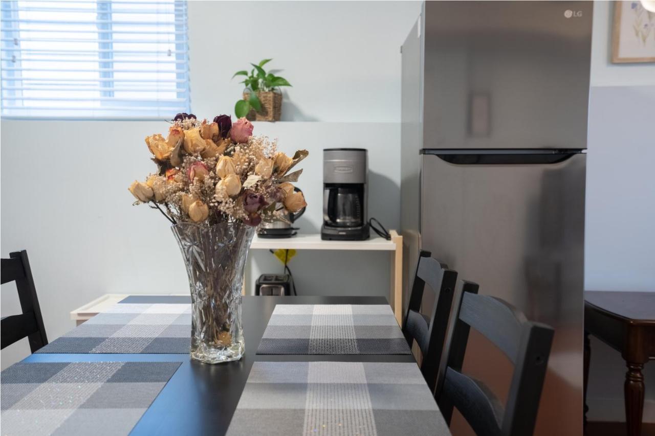 Lovely 1Br Secondary Suite With Separate Entrance Нью-Вестминстер Экстерьер фото